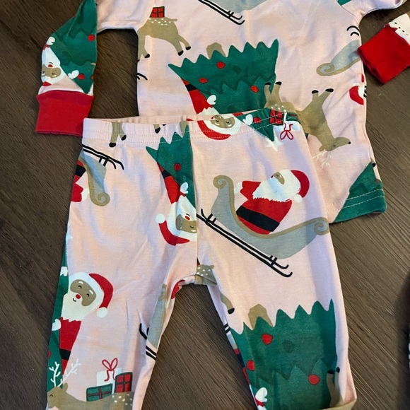Carter’s Christmas Pajamas (Set of 2) - Picture 9 of 10